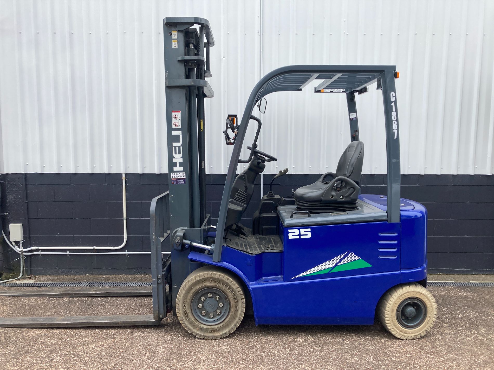 Heli CPD25GD1 B 2018 C1887 Central Group Forklifts & Trucks